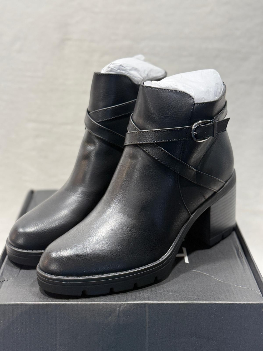 Naturalizer Classic Black Leather Ankle Boots with Buckle Strap